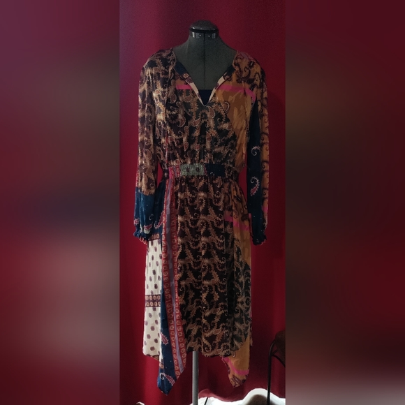 Reba boho handkerchief hem dress - Picture 12 of 12